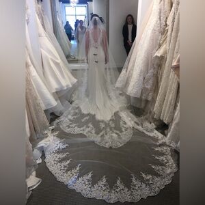 Essence Designs (Essence of Australia) Cathedral Length Veil